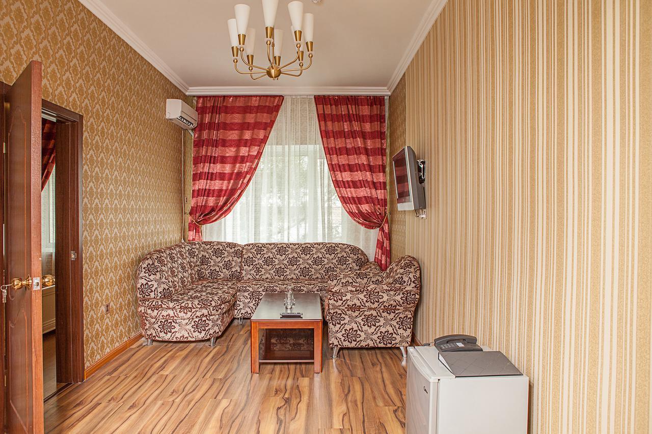Hotel Topaz Astana Eksteriør bilde